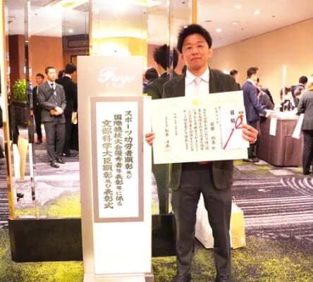 クリナップレスリング部の前田監督、青柳選手、石井選手が文部科学大臣表彰を受賞