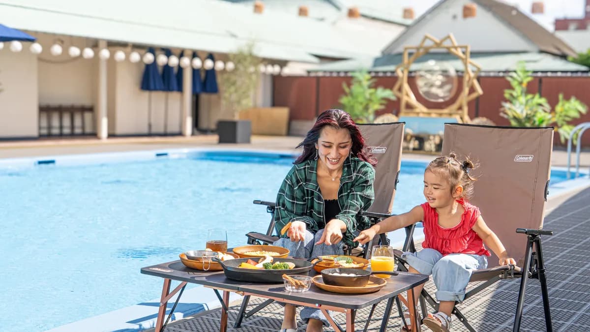 グランドプリンスホテル新高輪、秋のプールサイドでキャンプ気分を楽しむ「Rooftop Lounge YURAGI」を3日間限定開催